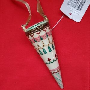 Unique Victorian Gift Box Hanging Ornament
